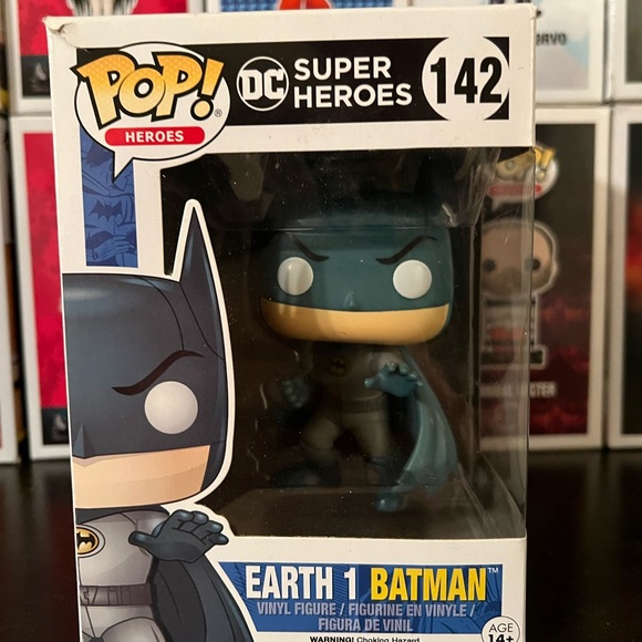 Earth 1 Batman DC Funko Pop #142